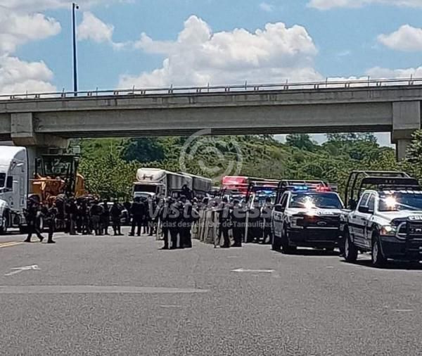 Liberan Caseta De Peaje En La M Xico Tuxpan Vista Press Noticias