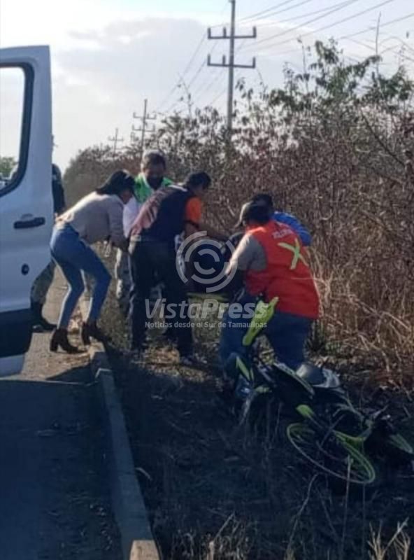 La joven oficial de policía quedó con lesiones de gravedad ya que su hígado se perforó.