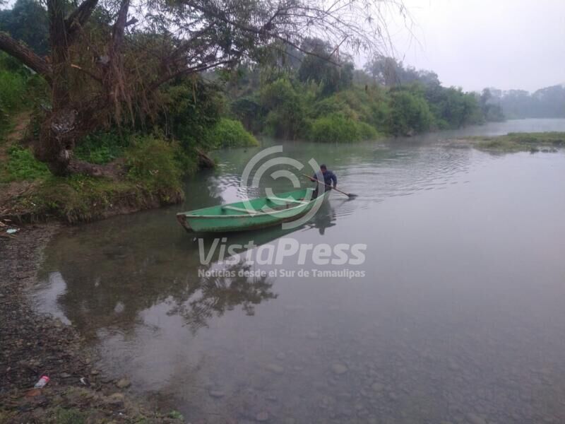 El paseo en pangas durante la semana santa en el río calabozo es un recorrido obligado sobre el río calabozo.